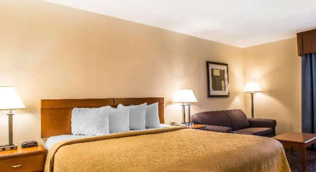 Люкс Quality Inn Morris I-80