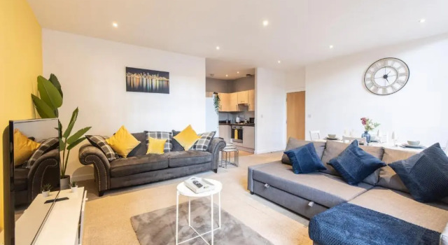Апартаменты Deluxe Luxury, Spacious Apartment In City Centre