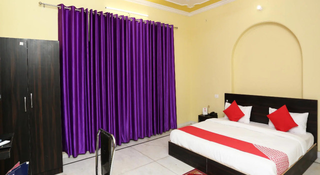 OYO Flagship 17172 Greenview Homestay