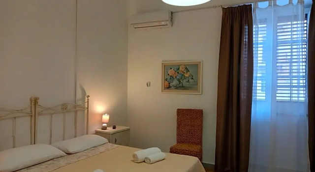 Emanuela Home, Book Hotel Palermo Sicilien
