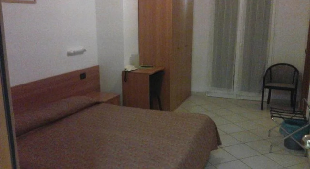 Hotel Adriana, Забронировать Отель Лайгуэлья Ривьера-делле-Пальме