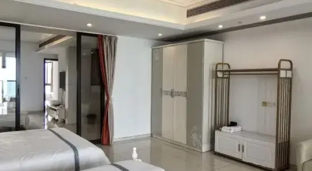 Люкс с 2 комнатами Beihai 818 Hotel Apartment (Beibuwan No.1 Branch)