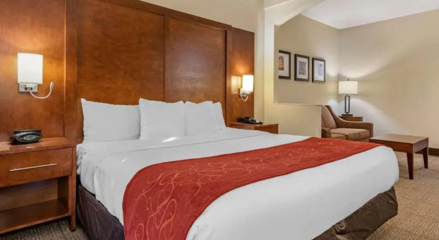 Люкс Comfort Suites Miami - Kendall