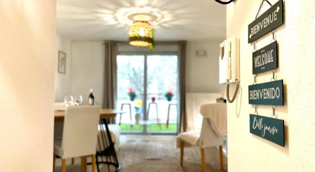 Апартаменты Bel Appartement T3 de 60m2 avec Parking, Terrasse, proche du Métro et du Périph