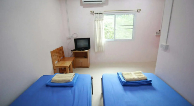 Kasirat Guesthouse, Rezervovat Hotel Hotely v Petchaburi s parkováním, Parkování