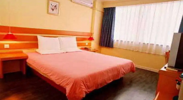 Home Inn Dalian Jinzhou Jiefang Square