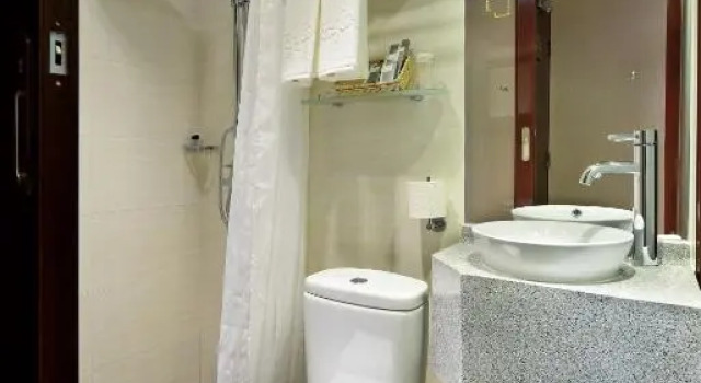 Номер Standard The Shai Red - formerly Mingle in The Shai