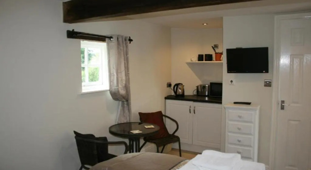 Студия The Manor Guest House