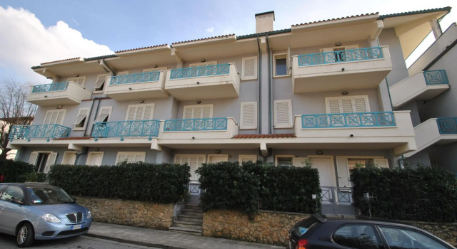 In vacation residence mt. 30 far from the sea and the sandy beach of Caletta Bay, apartment with one-Boldrini Bilocale con terrazza tipo A