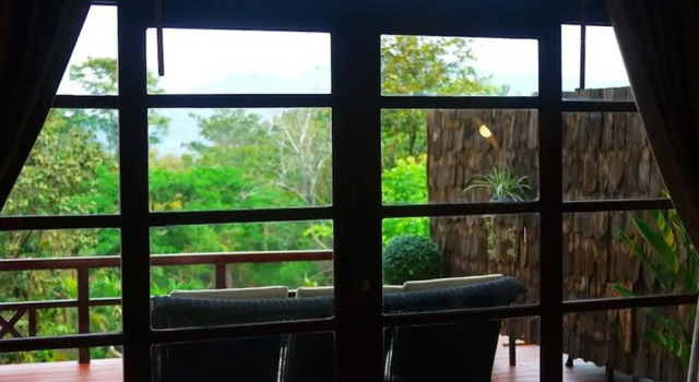 Люкс Issara Boutique Winery Hotel