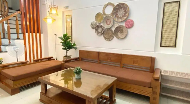 Cheerful 4 BR home near My Khe Beach& local market