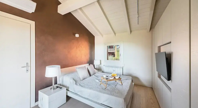 Апартаменты с видом на окрестности Birdie 59 Apartment by Wonderful Italy
