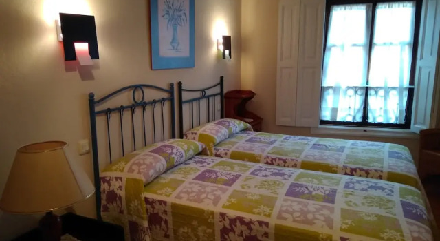 Apartamentos Las Escortes, Prenota Appartamento Hotel a Asturie con parcheggio, Parcheggio