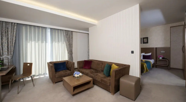 Номер Standard Emerald Hotel