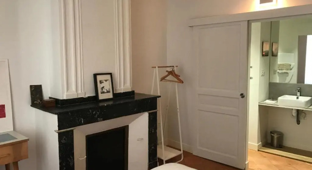 B&B Le Chat Qui Dort, Rezerwuj Bed and Breakfast Hotele w Tarn-et-Garonne z parkingiem, Parking