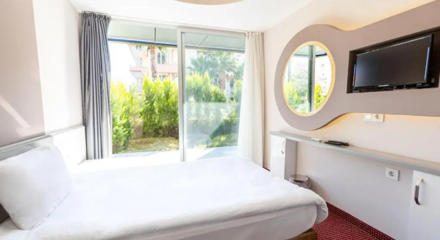 Одноместный номер Standard с видом на сад İS Hotel