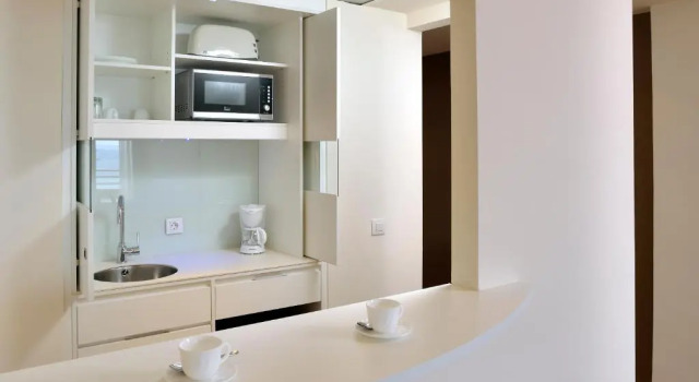 Лофт Полулюкс с видом на море INNSiDE by Meliá Wave Calviá