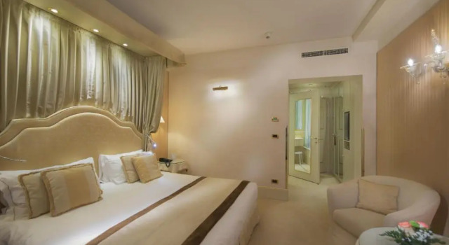 Двухместный номер Deluxe Hotel A La Commedia