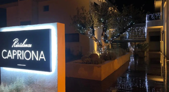 Residence Capriona, Varaa Hotelli Serra-di-Ferro 