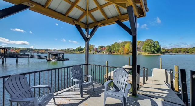 Коттедж Spacious Lake Norman Retreat w/ Boat Ramp!
