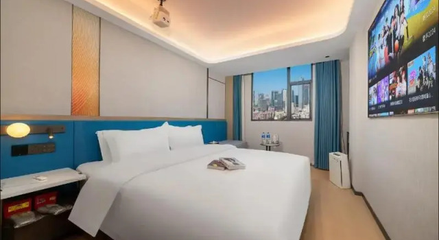 Номер Comfort Warm Yes Hotel