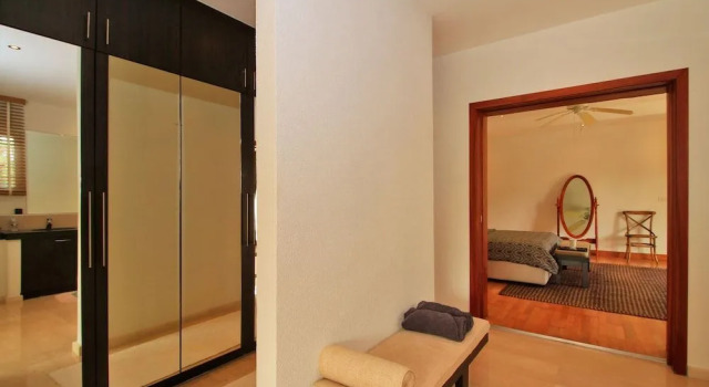 Pattaya Sunset Villa 4 Bedroom Sleeps 8