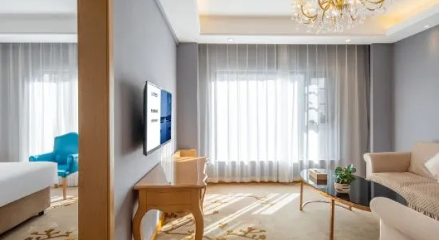 Люкс Deluxe Vienna International Hotel (Dali Xiaguan City)