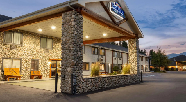 Четырёхместный номер Standard Baymont by Wyndham Whitefish
