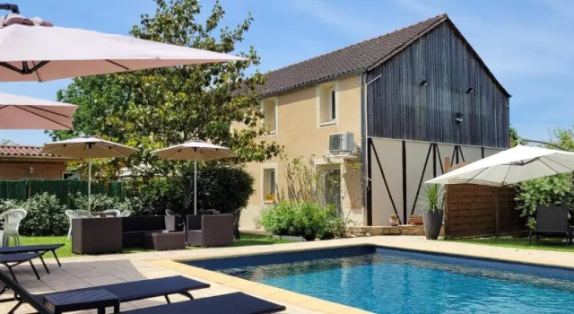 LES STUDIOS DE SARLAT, Prenota Appartamento Hotel a Aquitania con piscina, Piscina