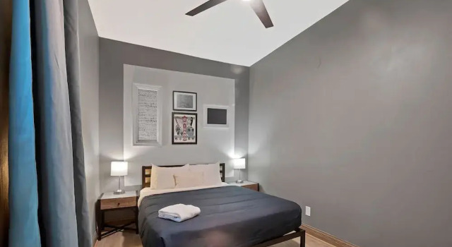 Newly Designed 3bd In Heart of Ukrainian Village by AllSet Turnover, Забронировать Отель Отели Иллинойс 3 звезды, 3*