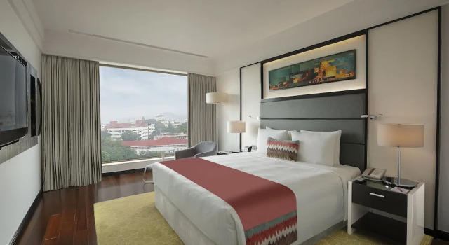 Номер Standard Crowne Plaza Pune City Centre by IHG