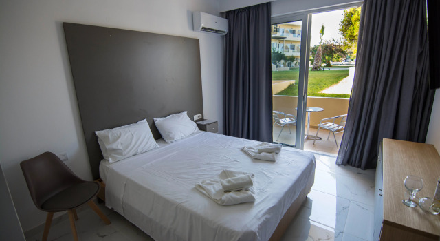 Olive Garden Hotel, Reserva ahora Hotel Hoteles en Lardos con piscina, Piscina