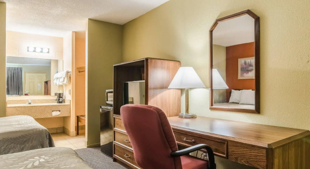 Executive Inn Dodge City, KS, Buchen Sie Hotel Dodge City Kansas