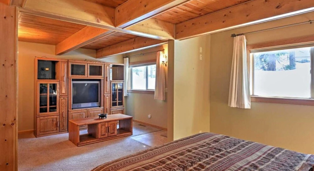 Tahoma Cabin Steps to Hiking Trails & 1 Mi to Lake!, Prenota Casa vacanze Tahoma North Lake Tahoe