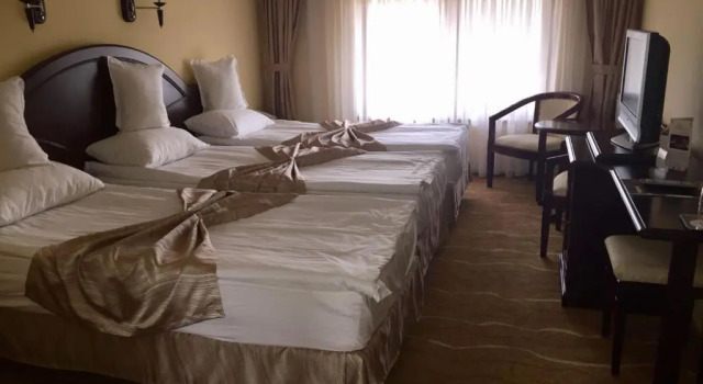 Трёхместный номер Standard Hotel Astoria