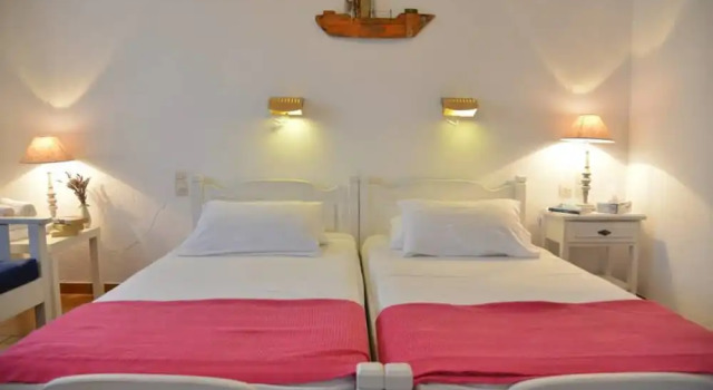 Полулюкс с красивым видом из окна Anofli Suites