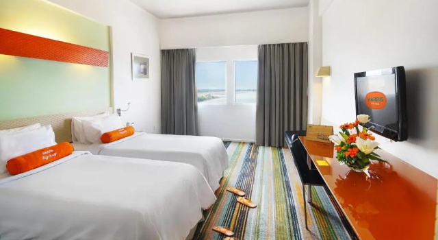 Трёхместный номер Standard HARRIS Hotel Batam Center