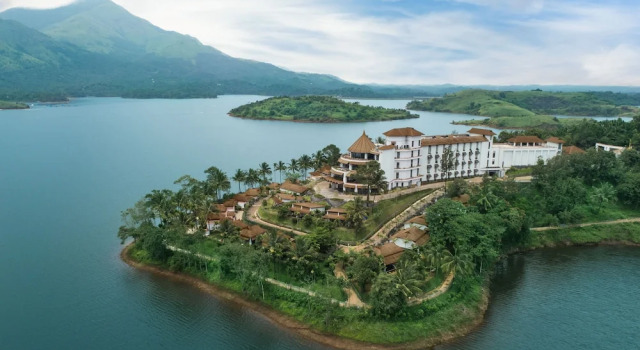Люкс Royal Taj Wayanad Resort & Spa, Kerala