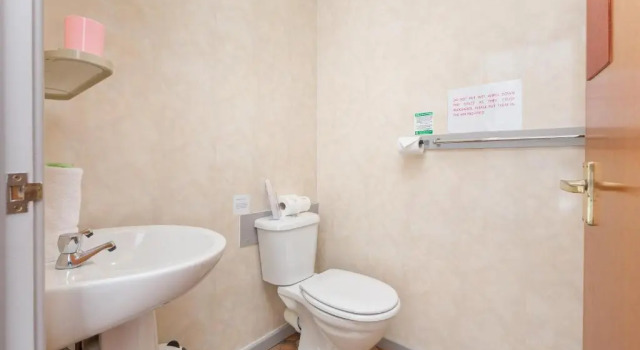 Номер Economy The Sandringham Court Hotel & Apartment-All Groups Welcome Here