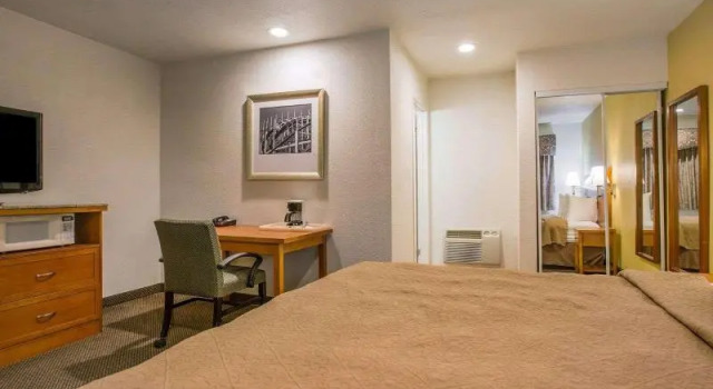 Номер Standard с балконом Quality Inn Santa Cruz Downtown Area