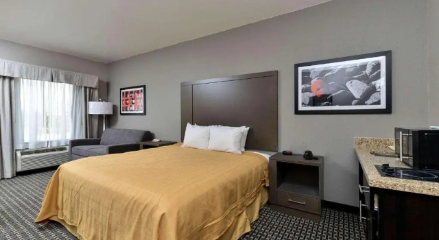 Suite Scottish Inns & Suites