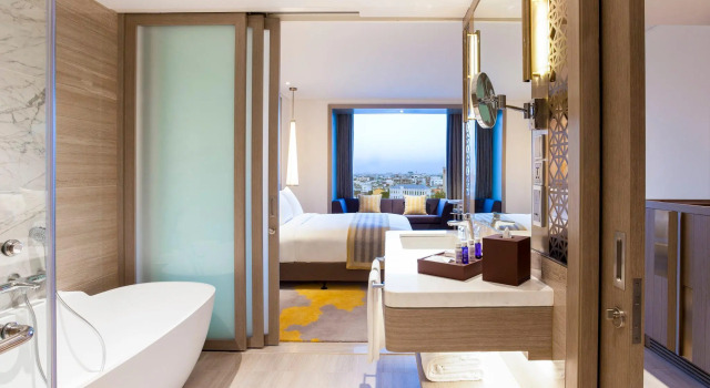 Двухместный номер Standard с видом на бассейн Crowne Plaza Vientiane by IHG