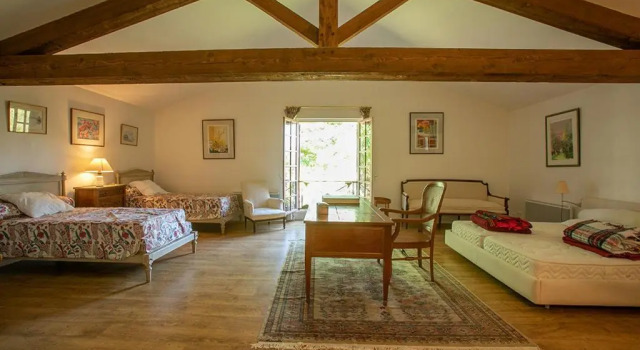 Кровать в общем номере Domaine de Bertranet - Chambres DHôtes