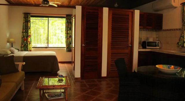 Casa Amarilla, Réserver Hôtel Esterillos Este 