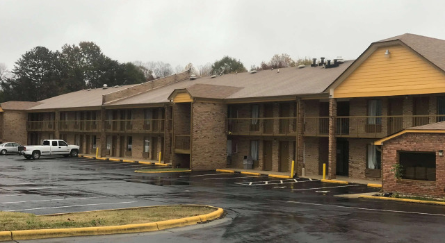 Days Inn by Wyndham King-Winston Salem Area, Buchen Sie Gasthaus King 