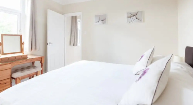 Toothbrush Apartments - Ipswich East - Cauldwell Ave, Забронировать Апартаменты/квартира Отели Ипсвича с парковкой, рядом с Музей в бомбоубежище на Клиффорд-Роуд, Парковка