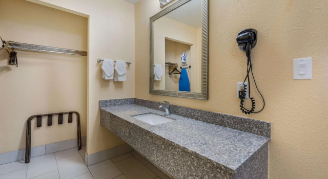 Двухместный номер Standard Equality Inn