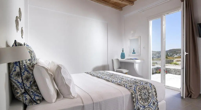 Lithos Luxury Rooms, Book Hotel Adamas Milos