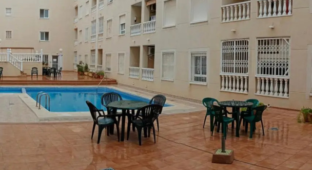 estudio wifi baño 1 sofá cama doble piscina playa 100mts