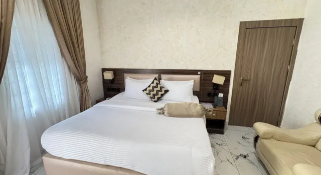 Полулюкс Silver Gate Hotel and Suites